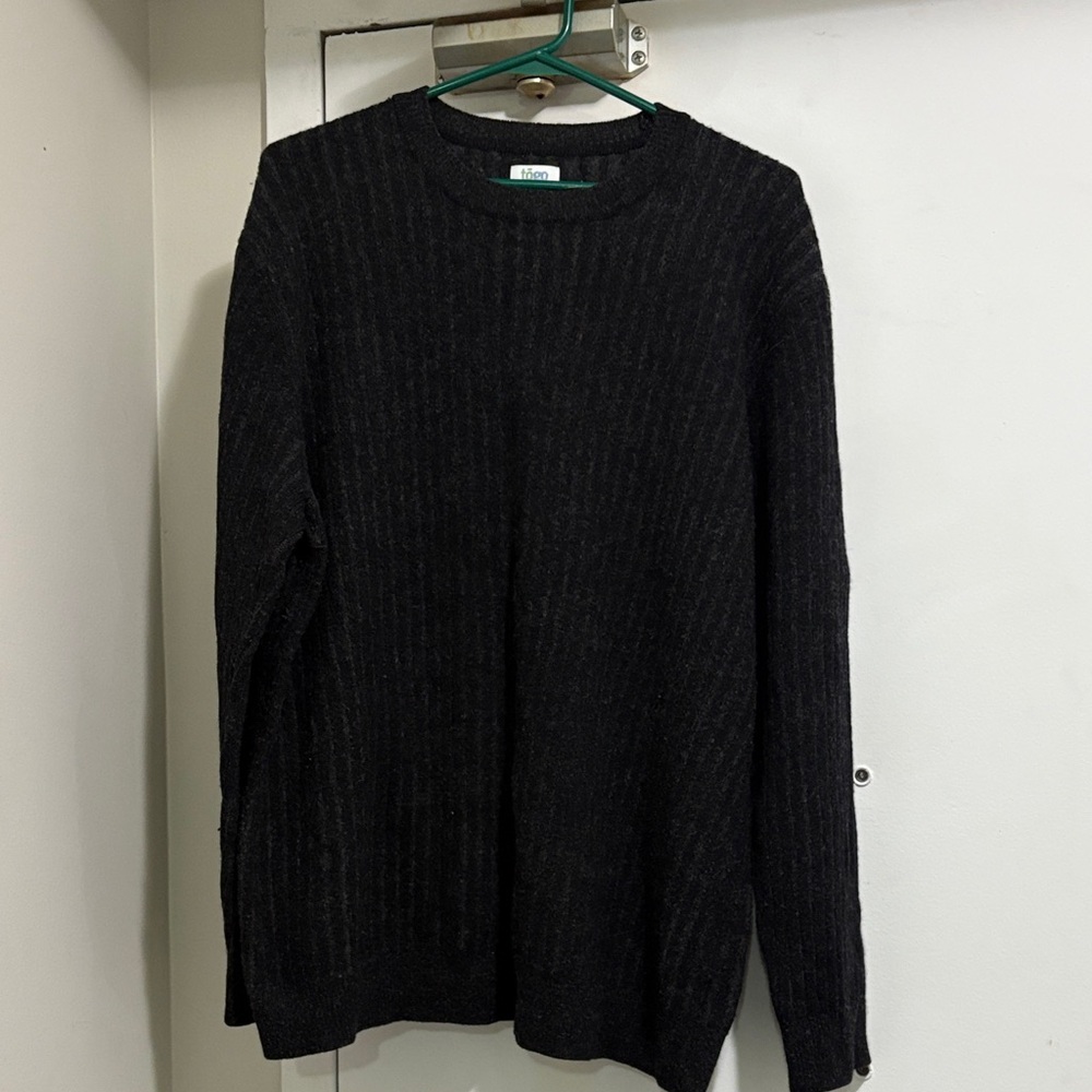 Men's Black Crewneck Sweater